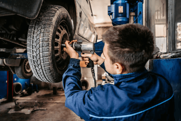 圖片來源：可商用圖庫/汽車維修廠推薦